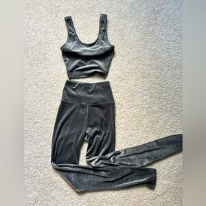 Women’s Aerie Offline 2 piece outfit (both pieces size small)
